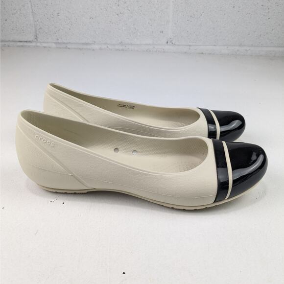 Crocs Women's Cap Toe Ballet Flats - 10 Women's - Picture 1 of 5